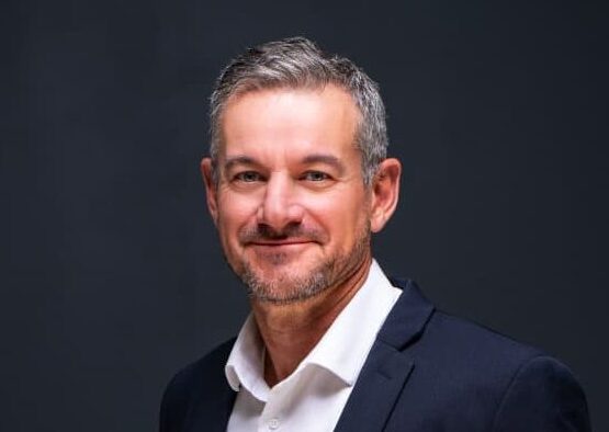 Dr Rudie Van Vuuren - Naankuse